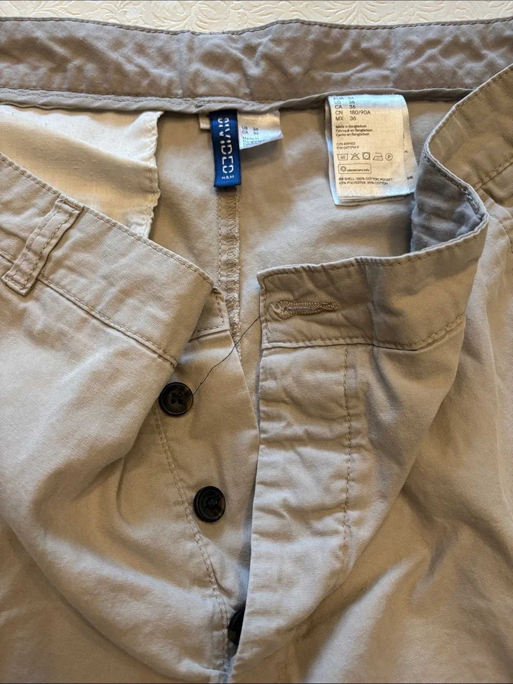 H&M Men's Flat-Front Shorts in Light Khaki